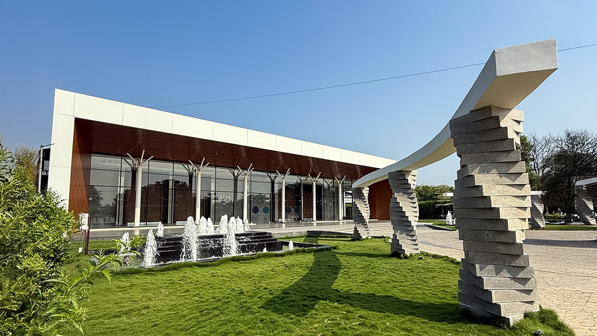 SatyaSai-1080x1920-02-min